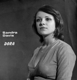 Davissandra.jpg